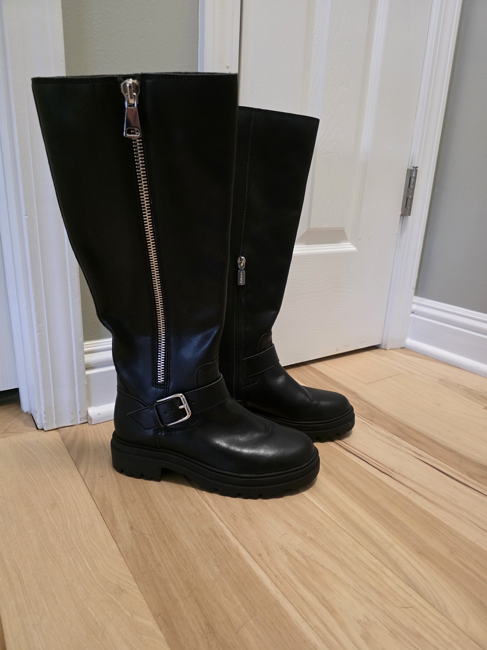 Blondo Women's Black Leather Tall Zip Buckle Boots Waterproof